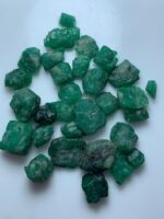 106.45 Carat Emerald Rough Lot – Natural Flat-Cut Stones (13x12x4mm) - Image 8