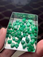 52.70 ct Swat Emerald Rough Lot – Natural with Balanced Proportions - Image 10