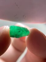 2.50 ct Natural Emerald Crystal from Swat – Vibrant Green Beauty - Image 2