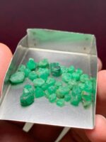 31.25ct Swat Emerald Rough Lot: Raw Beauty from the Heart of Pakistan - Image 5