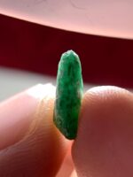 2.50 ct Natural Emerald Crystal from Swat – Vibrant Green Beauty - Image 7