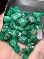 Exceptional 84.00ct Swat Emerald Rough Lot – Rich Color in 14x9x4 mm - Image 2