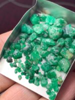 Exceptional 84.00ct Swat Emerald Rough Lot – Rich Color in 14x9x4 mm - Image 3