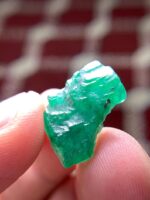 12.21 ct Swat Emerald Crystal – A Majestic Gem from Nature - Image 4