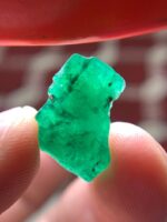 12.21 ct Swat Emerald Crystal – A Majestic Gem from Nature - Image 5