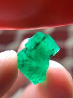 12.21 ct Swat Emerald Crystal – A Majestic Gem from Nature - Image 9