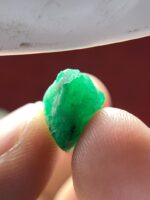 Majestic Green: The 7.20ct Emerald Crystal from Swat Valley - Image 6