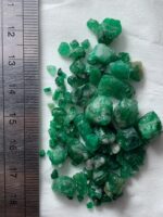Exceptional 84.00ct Swat Emerald Rough Lot – Rich Color in 14x9x4 mm - Image 8