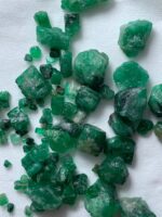 Exceptional 84.00ct Swat Emerald Rough Lot – Rich Color in 14x9x4 mm - Image 9