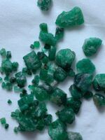 Exceptional 84.00ct Swat Emerald Rough Lot – Rich Color in 14x9x4 mm - Image 10