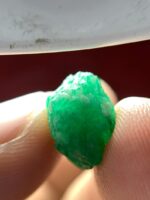 Majestic Green: The 7.20ct Emerald Crystal from Swat Valley - Image 8