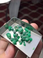 Unveiling a 34.95 ct Rough Emerald Lot from the Swat Valley - Image 4