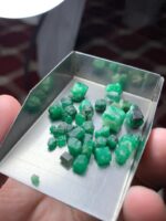 Unveiling a 34.95 ct Rough Emerald Lot from the Swat Valley - Image 7