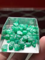 A Bold Statement in Green: 62.50 Carat Swat Emerald Rough Lot - Image 7