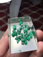 Unveiling a 34.95 ct Rough Emerald Lot from the Swat Valley - Image 8