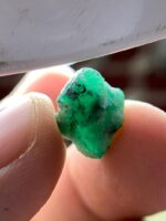 9.15 ct Emerald Crystal from Swat – A Majestic Green Gem - Image 4