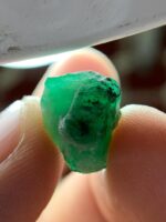 9.15 ct Emerald Crystal from Swat – A Majestic Green Gem - Image 9