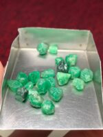 33.20ct Swat Emerald Rough Lot: Vibrant Natural Crystals with Cutting Potential - Image 4