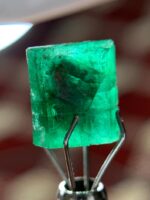4.10 ct Swat Emerald Crystal – A Glimpse into Pakistan’s Green Legacy - Image 7