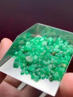 Compact Power: 46.30ct Swat Emerald Rough Lot for Faceting & Fast-Moving Sales - Image 3