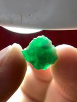 7.41ct Swat Emerald Crystal: A Natural Masterpiece in Pristine Form - Image 2