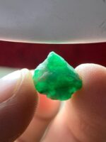7.41ct Swat Emerald Crystal: A Natural Masterpiece in Pristine Form - Image 3