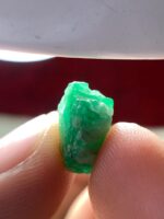 7.41ct Swat Emerald Crystal: A Natural Masterpiece in Pristine Form - Image 6