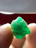 7.41ct Swat Emerald Crystal: A Natural Masterpiece in Pristine Form - Image 10