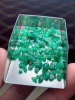 Exploring a 45.30 Carat Emerald Rough Lot from Swat - Image 5