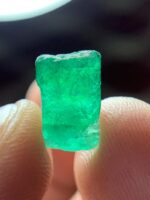 4.34ct Swat Emerald Crystal – A Compact Gem of Vivid Green - Image 4