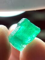 4.34ct Swat Emerald Crystal – A Compact Gem of Vivid Green - Image 6