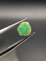18.83 ct Rough Emerald from Panjshir, Afghanistan - Image 2