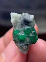 A 25-Carat Swat Emerald Specimen: A Compact Powerhouse of Natural Beauty - Image 7