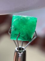 6.64 ct Swat Emerald Crystal – Nature’s Green Masterpiece from Pakistan - Image 2