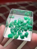 42.55 ct Swat Emerald Rough Lot – Compact Crystals with Strong Presence - Image 13