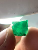 6.64 ct Swat Emerald Crystal – Nature’s Green Masterpiece from Pakistan - Image 4