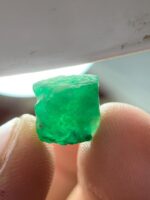 6.64 ct Swat Emerald Crystal – Nature’s Green Masterpiece from Pakistan - Image 8