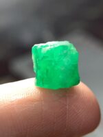 6.64 ct Swat Emerald Crystal – Nature’s Green Masterpiece from Pakistan - Image 9