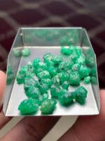 42.55 ct Swat Emerald Rough Lot – Compact Crystals with Strong Presence - Image 9