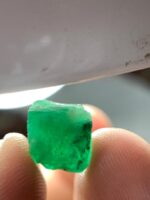 6.64 ct Swat Emerald Crystal – Nature’s Green Masterpiece from Pakistan - Image 10