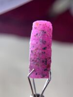 Raw Power: 9.435ct African Ruby Crystal with Striking Natural Form - Image 8