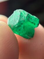A 3.93ct Swat Emerald Crystal: Pure Green Magic from Pakistan - Image 8