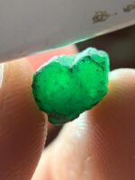 A 3.93ct Swat Emerald Crystal: Pure Green Magic from Pakistan - Image 6