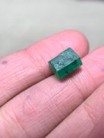 A Fine 7.65 ct Emerald Crystal from Swat: Compact, Vibrant & Collectible - Image 5