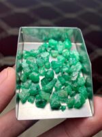 53.35 ct Emerald Rough Lot Swat – Rich Green Crystals in Raw Form - Image 2