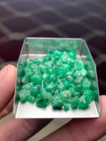 53.35 ct Emerald Rough Lot Swat – Rich Green Crystals in Raw Form - Image 5