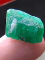 14.41ct Swat Emerald Crystal: Natural Gemstone - Image 6