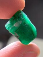 14.41ct Swat Emerald Crystal: Natural Gemstone - Image 7