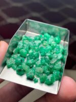 53.35 ct Emerald Rough Lot Swat – Rich Green Crystals in Raw Form - Image 7