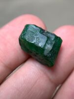 14.41ct Swat Emerald Crystal: Natural Gemstone - Image 9